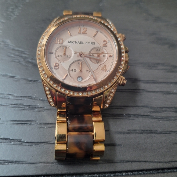 MICHAEL KORS WOMEN'S BLAIR CHRONO DATE ROSE GOLD-TONE/TORTOISE WRIST WATCH - Picture 7 of 8